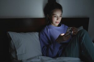 social media influence on drugs substance use disorder recovery treatment support southern california